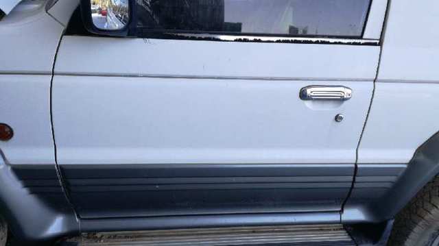 Porta dianteira esquerda Mitsubishi Pajero II V2W, V4W ao melhor preço
