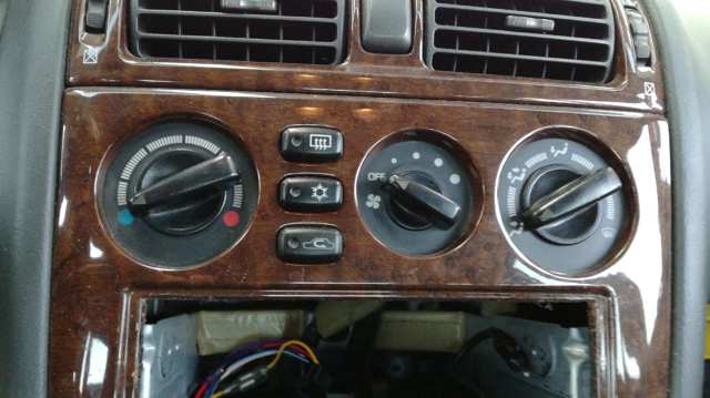 Unidade de controlo dos modos de aquecimento/condicionamento MR568514 MITSUBISHI