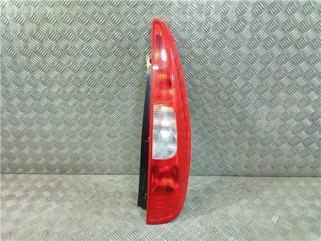 Lanterna traseira direita MR957374 MITSUBISHI