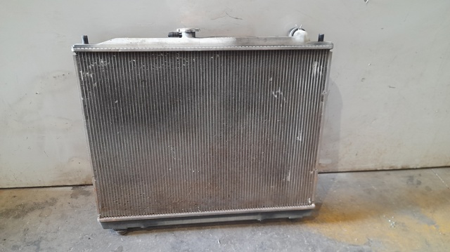 Radiador de esfriamento de motor MR968285 MITSUBISHI