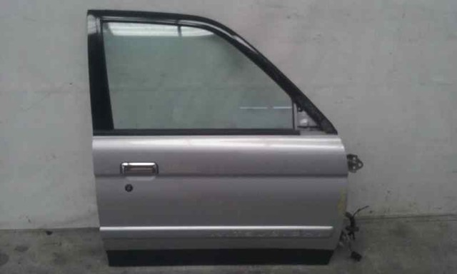 Porta dianteira direita MR981938 MITSUBISHI