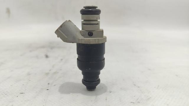 Injetor de injeção de combustível MR988977 MERCEDES