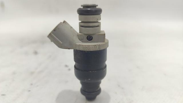Injetor de injeção de combustível MR988977 MERCEDES