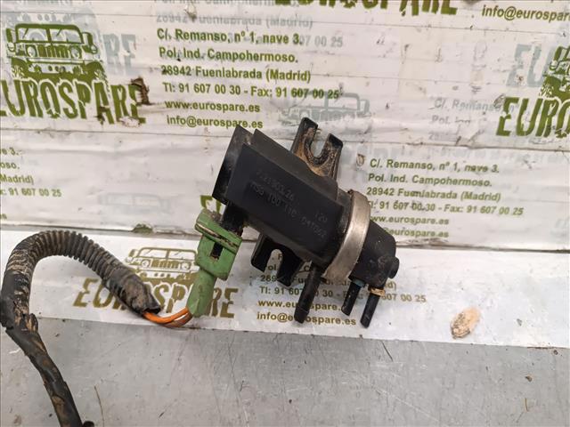 MSG100110 Land Rover