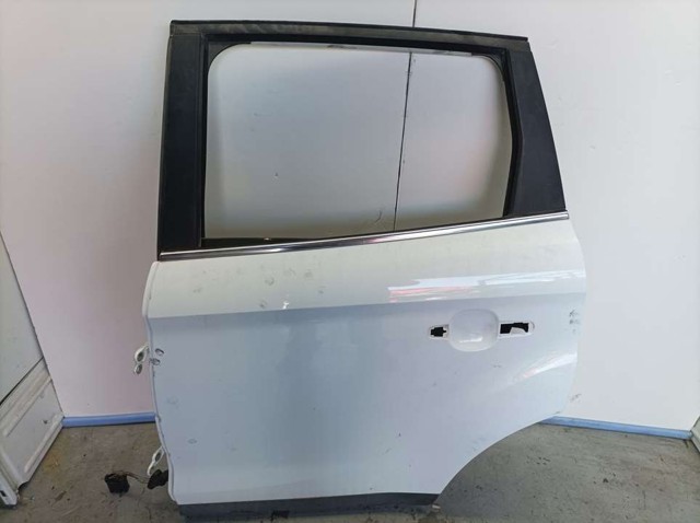 Porta traseira esquerda P8V41S24631AA FORD
