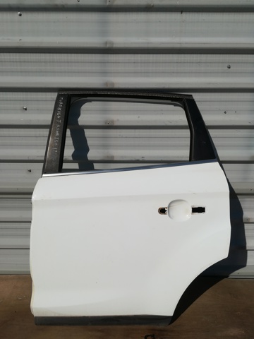 Porta traseira esquerda P8V41S24631AA FORD