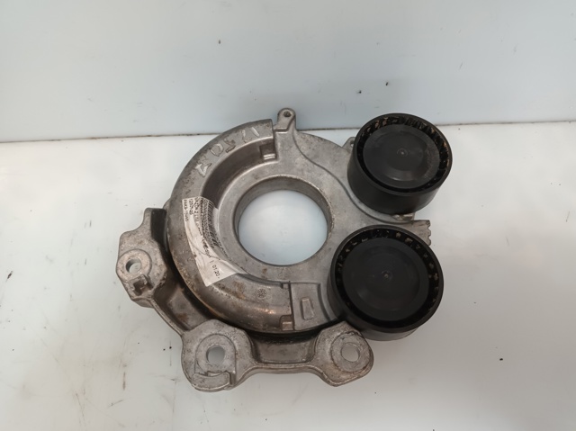 PAK915980 Mazda