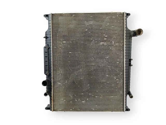 Radiador de esfriamento de motor PCC500300 LAND ROVER