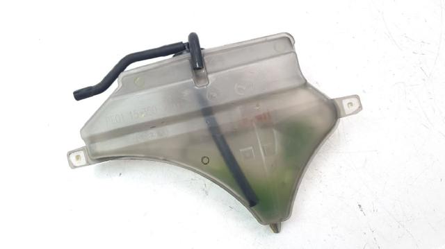 Tanque de expansão do sistema de esfriamento PE0115351A MAZDA