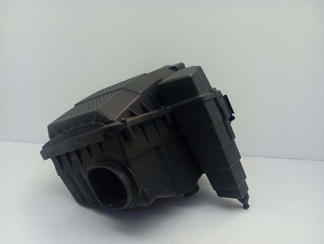 PHB000498 Land Rover