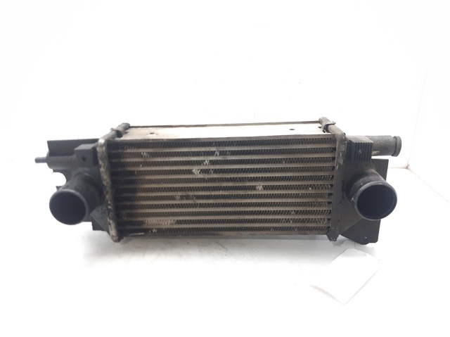 PNG000021 Land Rover