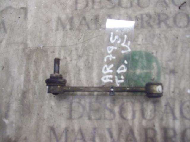 Montante de estabilizador traseiro Q0001802V004000000 MERCEDES