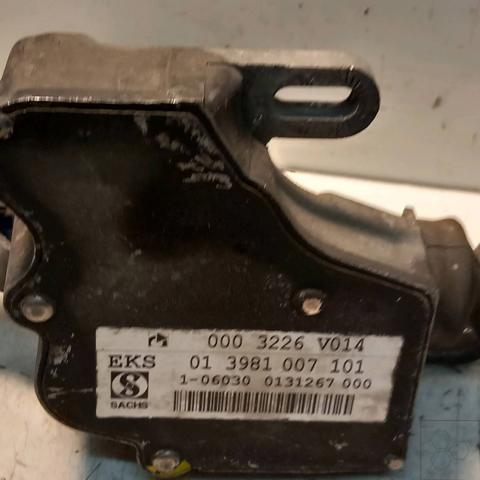 Cilindro de trabalho de embraiagem Q0003226V016000000 MERCEDES