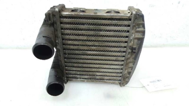 Radiador de esfriamento de motor Q0003428V007000000 MERCEDES