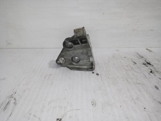 QVU500340 Land Rover