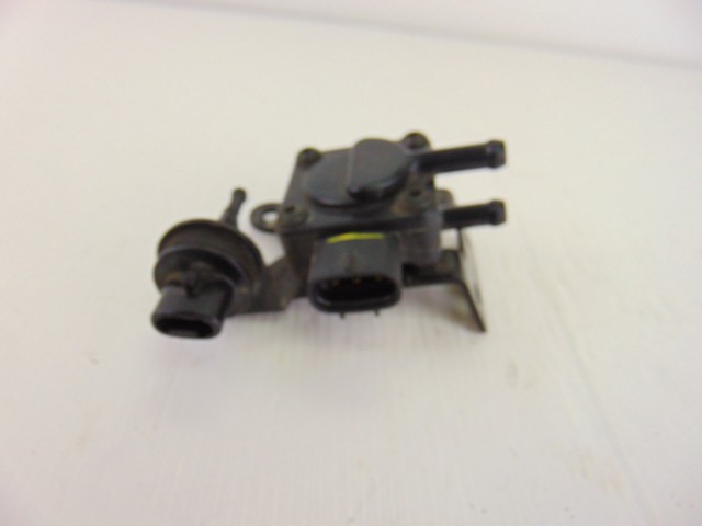 R2AX182B5 Mazda
