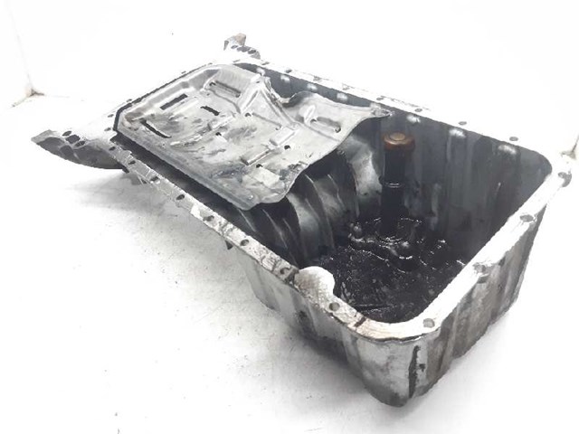 Panela de óleo de cárter do motor R6110140002 MERCEDES