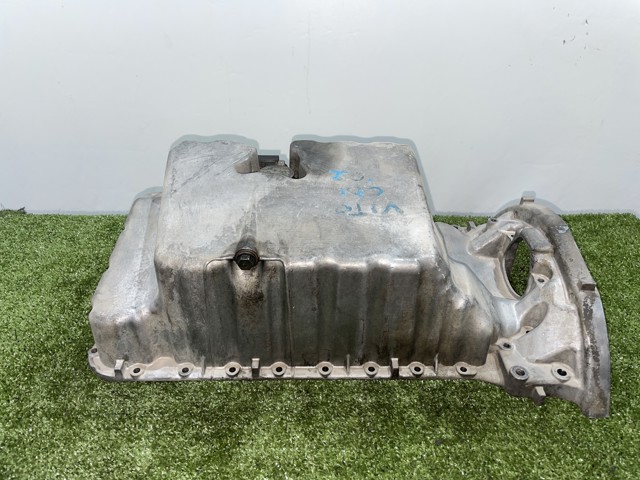 Panela de óleo de cárter do motor R6110140202 MERCEDES