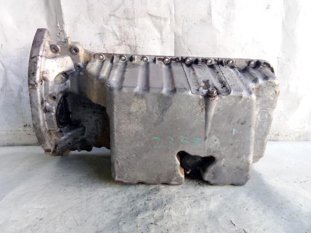 Panela de óleo de cárter do motor R6110140202 MERCEDES
