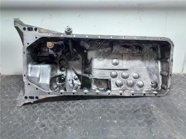 Panela de óleo de cárter do motor R6470140302 MERCEDES
