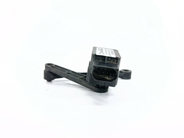 Sensor traseiro direito do nível de posição de carroçaria RQH500042 LAND ROVER