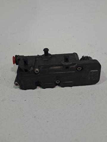 RVH000055 Land Rover