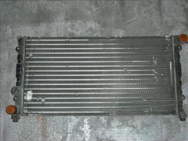 Radiador de esfriamento de motor SE021117002B VAG