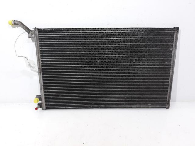 Radiador de esfriamento de motor adicional T2H2530 JAGUAR