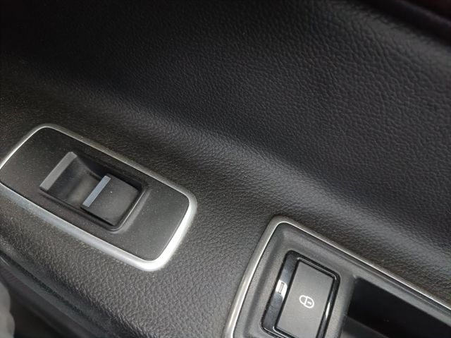 Botão dianteiro direito de ativação de motor de acionamento de vidro T2H3235 JAGUAR