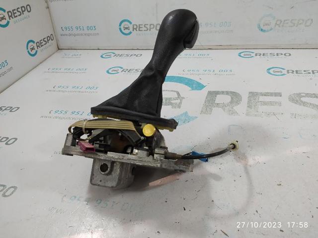 UCB000041 Land Rover