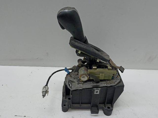 UCB000041 Land Rover