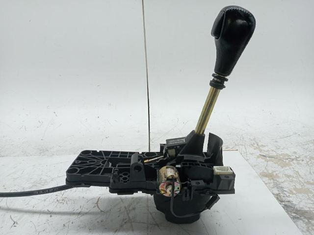UCB000070 Land Rover