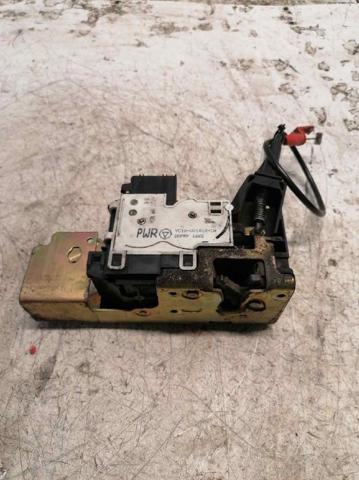 Fecho da porta dianteira direita YC1AV21812CH FORD