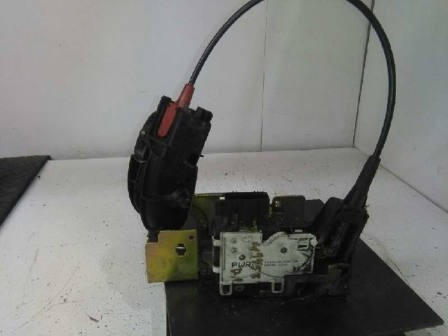 Fecho da porta dianteira direita YC1AV21812CH FORD
