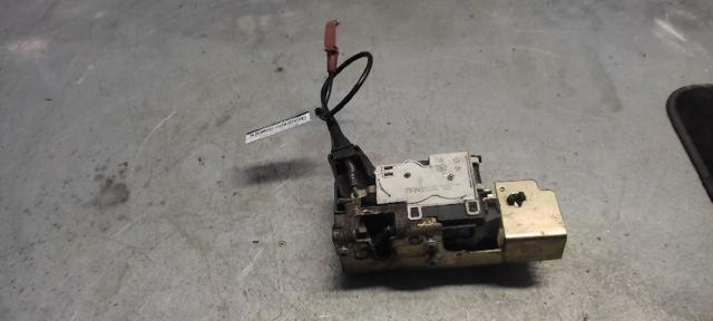 Fecho da porta dianteira esquerda YC1AV21813AN FORD