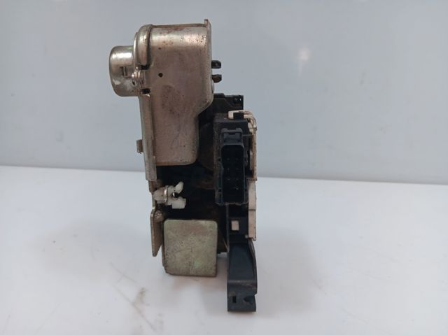YC1AV21813BM Ford