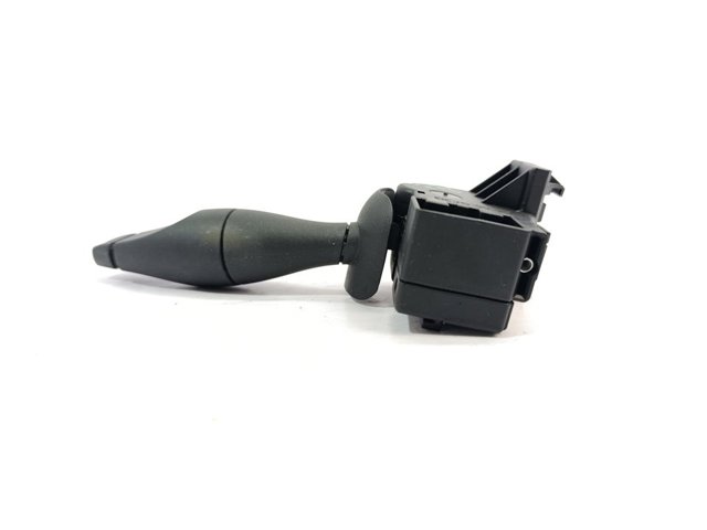 Comutador direito instalado na coluna da direção YC1T17A553BC FORD