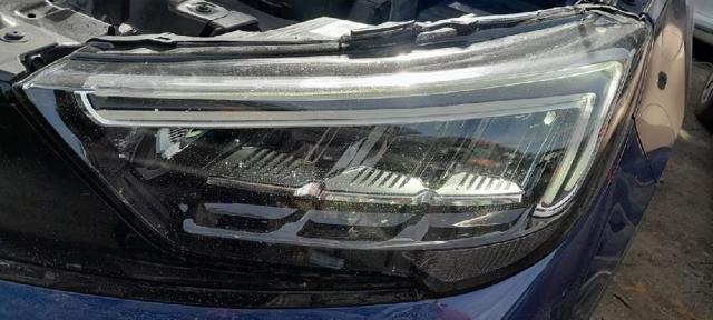 Luz esquerda YQ00709680 OPEL
