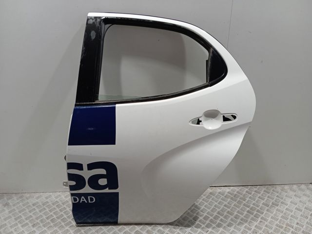 67004K0060 Toyota Porta traseira esquerda