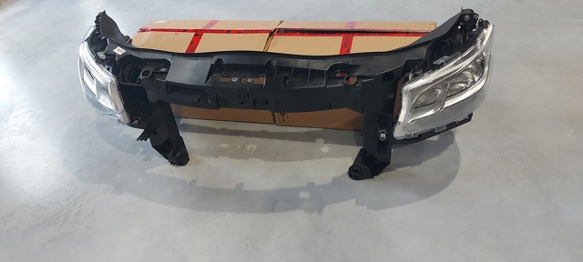 Compre A9078800900 Mercedes Suporte do radiador montado (painel de montagem de fixação das luzes)
