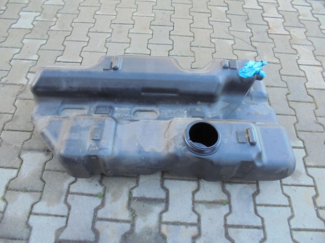 504135947 Iveco Tanque de combustível