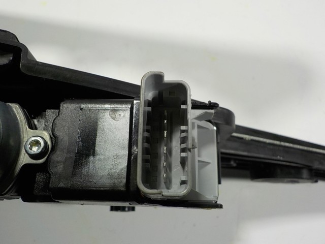 Compre 9828130680 Opel Mecanismo de acionamento de vidro da porta dianteira direita