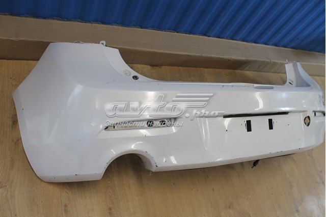 BCD250221F8N Mazda Pára-choque traseiro