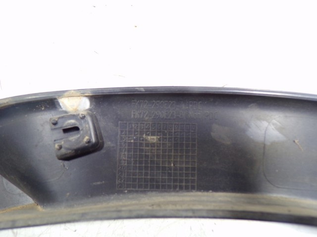 Expansor esquerdo (placa sobreposta) de arco do pára-lama traseiro Land Rover LR076036 preço, a partir de 100,45 USD