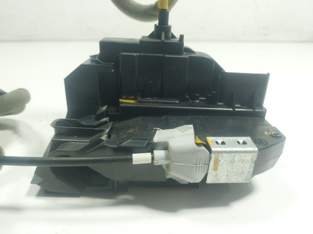 Compre 805004EA2A Renault (RVI) Fecho da porta dianteira direita