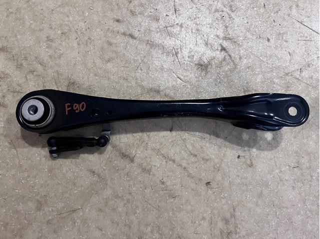 Braço oscilante inferior esquerdo de suspensão traseira/direita 33326893528 BMW