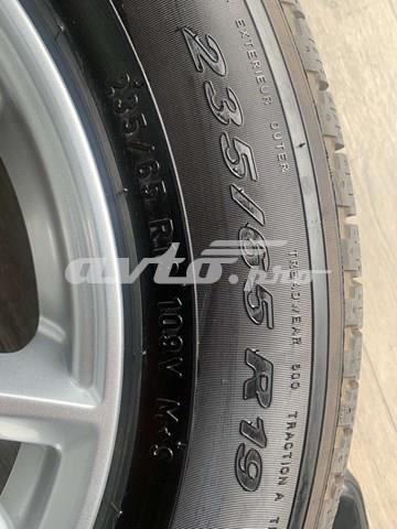 LR037742 Land Rover 