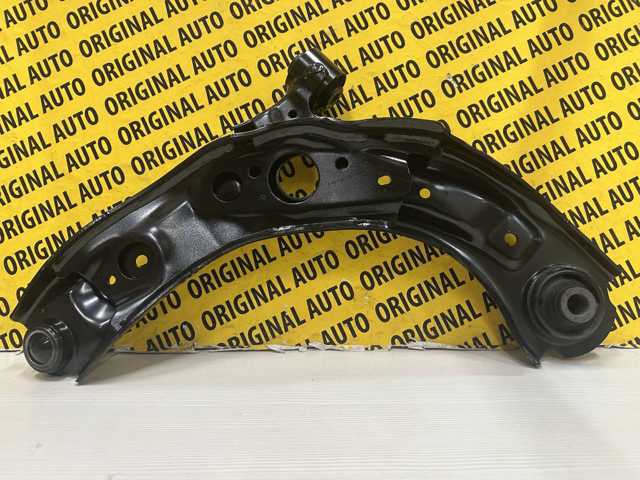 DFR534300B Mazda Braço oscilante inferior direito de suspensão dianteira