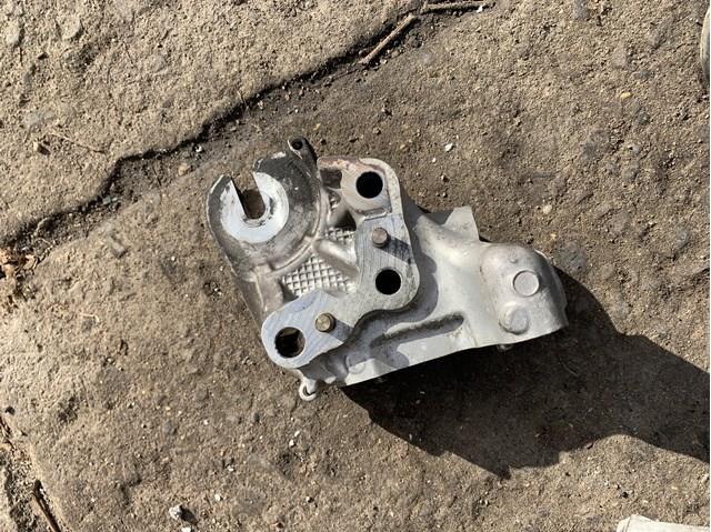 Consola de coxim (apoio) esquerda de motor 9805300680 Peugeot/Citroen
