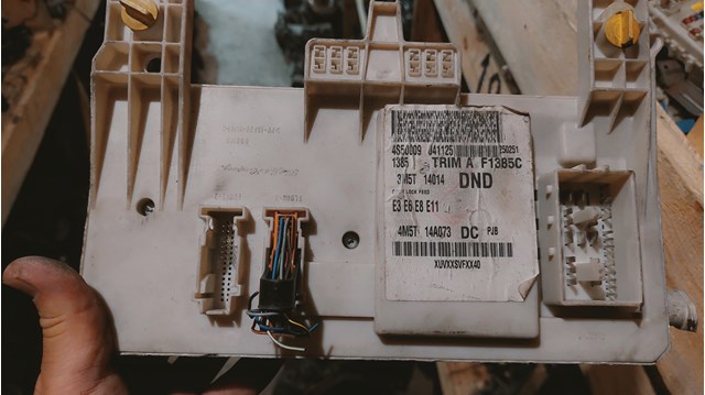 Compre 4M5T14A073DC Ford 